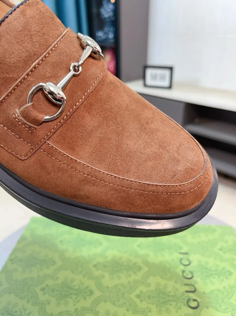 Factory price 520🌹🌹 [GUCCI Gucci] A new style of formal men's leather shoes is here ~ The original quality upper is made of cowhide imported from Italy + soft and delicate leather, comfortable and soft first-layer cowhide lining, rubber wear-resistant outsole, the shoe shape is dignified and domineering, and the luxury charm cannot be concealed! The natural and free nouveau riche leads the trend. Code number: 38-44